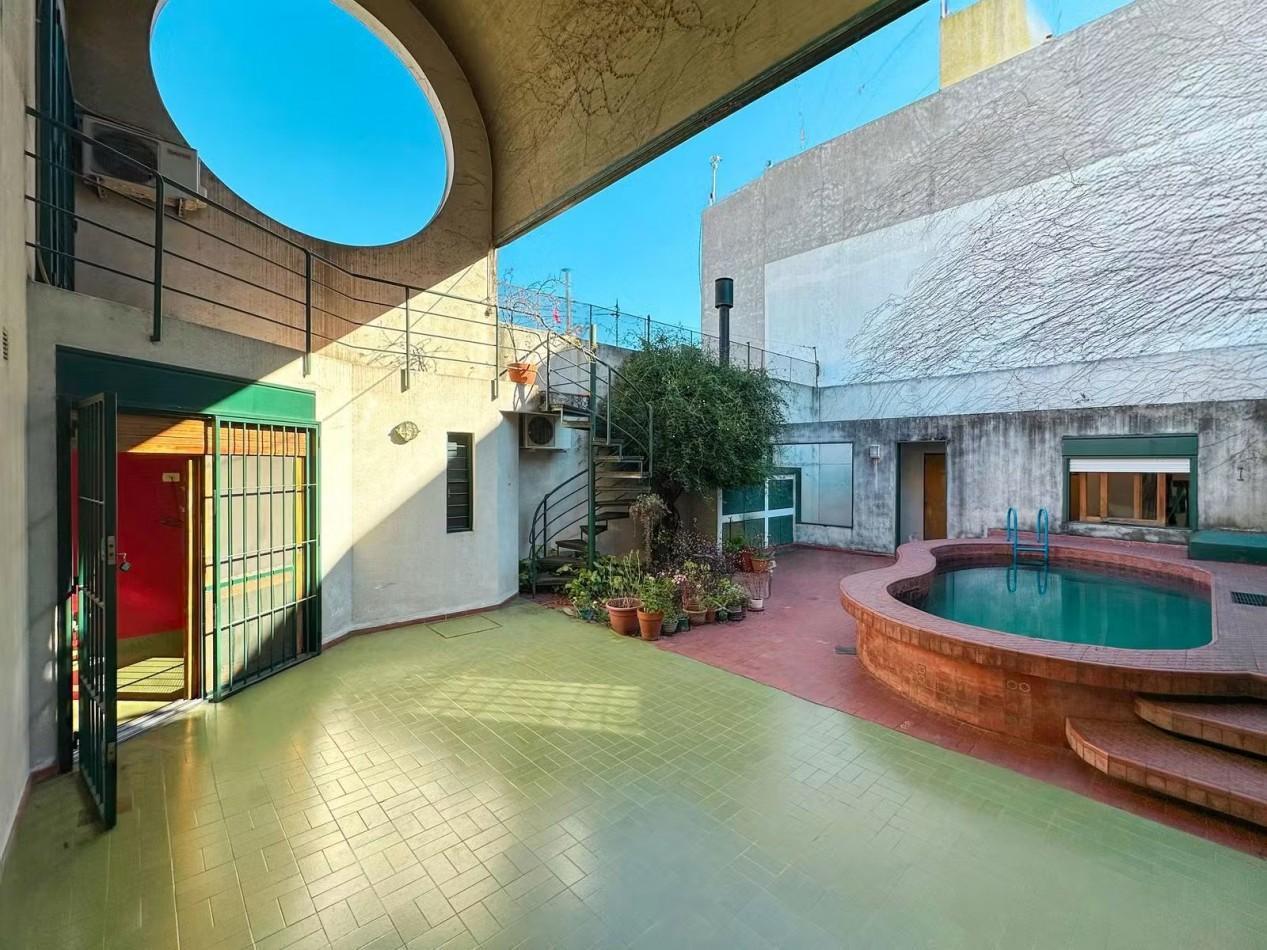 Foto de VENTA I CASA 3 DORMITORIOS, PILETA, COCHERA I RICCHERI 524, imagen 1