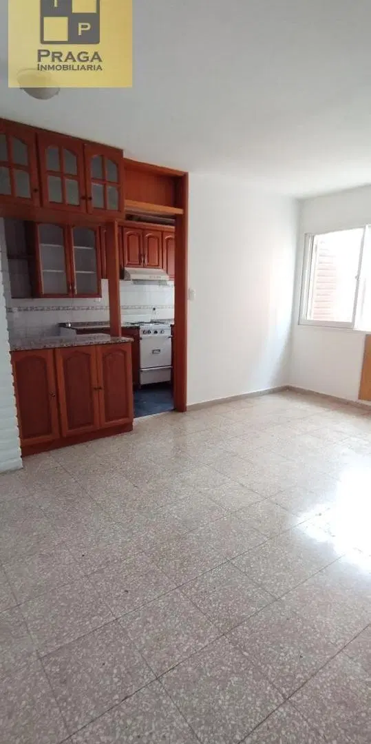 CON COCHERA EN EL MISMO EDIFICIO - MUY AMPLIO 4