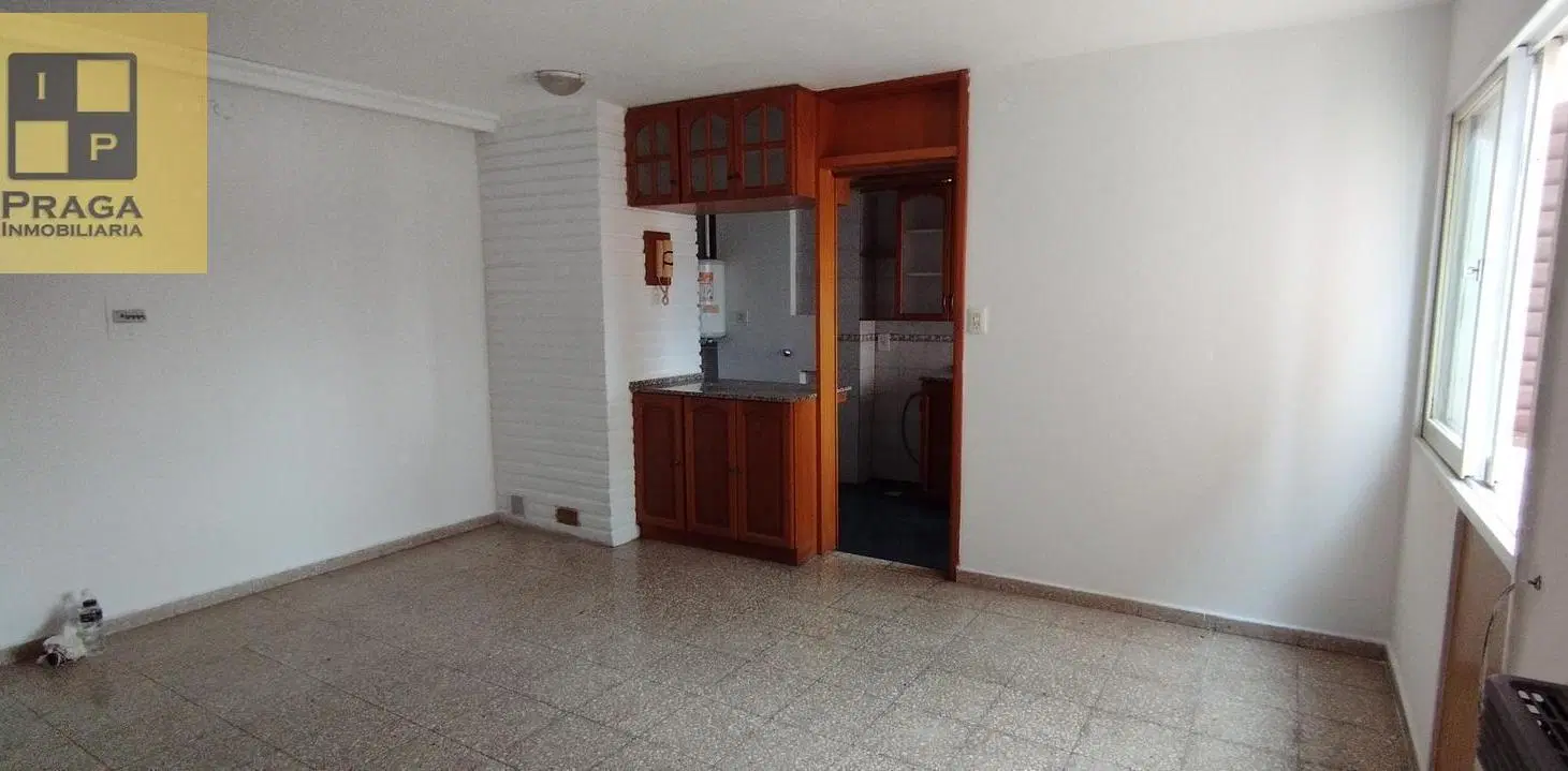 CON COCHERA EN EL MISMO EDIFICIO - MUY AMPLIO 3