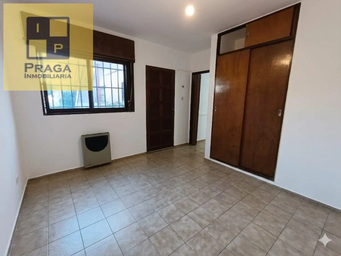 COMPLEJO CON PISCINA Y QUINCHO - ALQUILER ANUAL 3