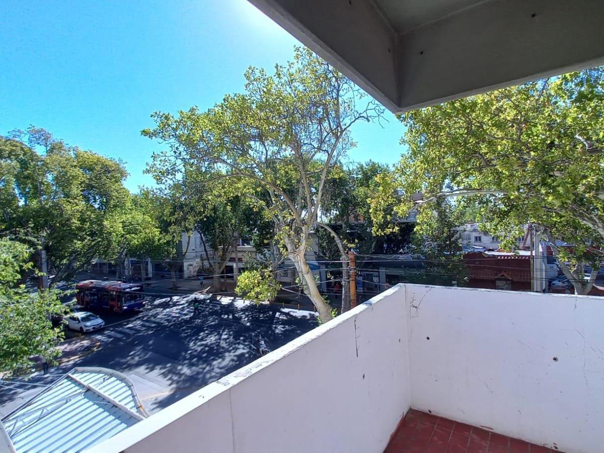 Venta de Departamento 3 Dorm., Barrio Bombal, Ciudad 2