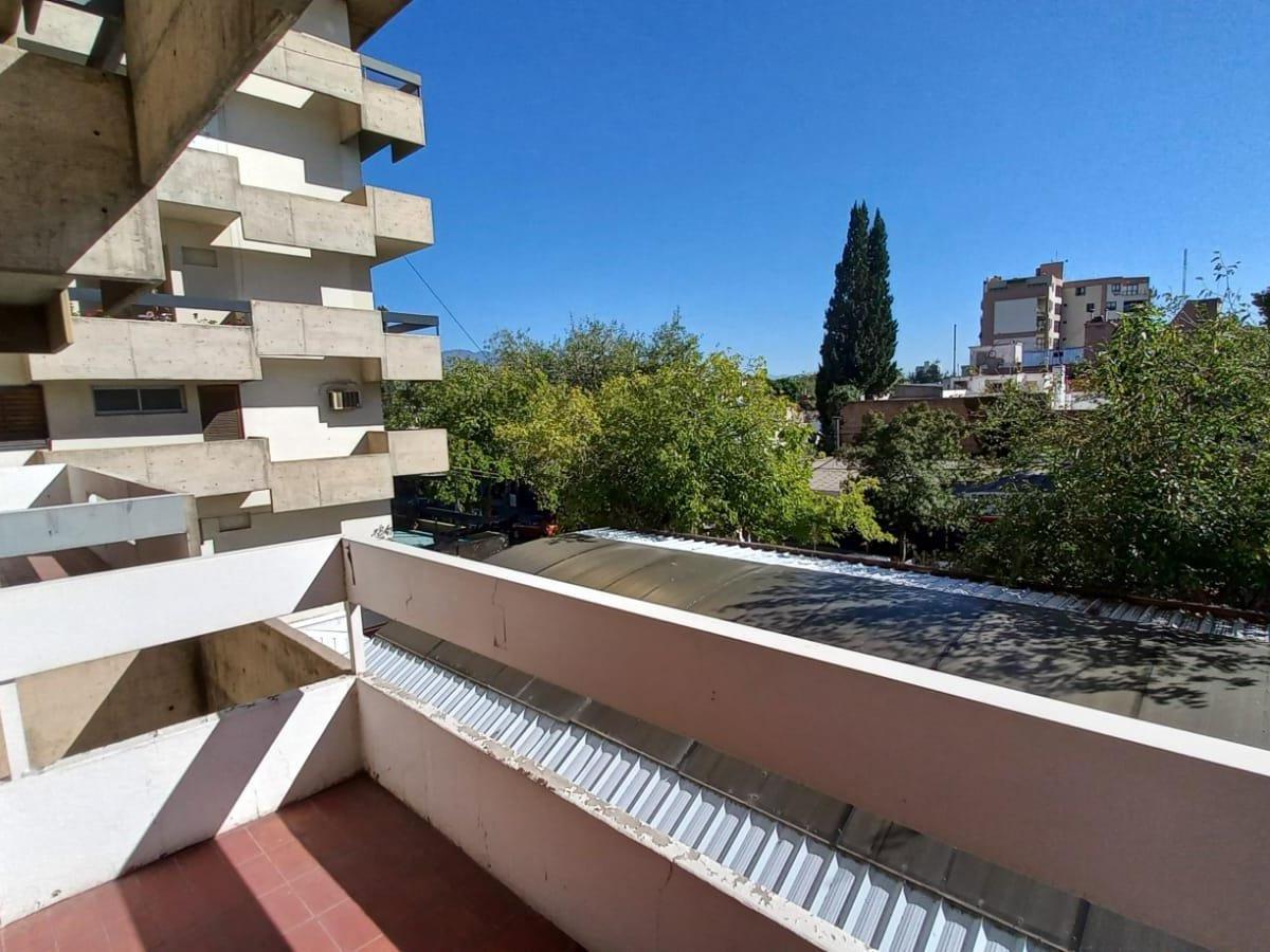 Venta de Departamento 3 Dorm., Barrio Bombal, Ciudad 4