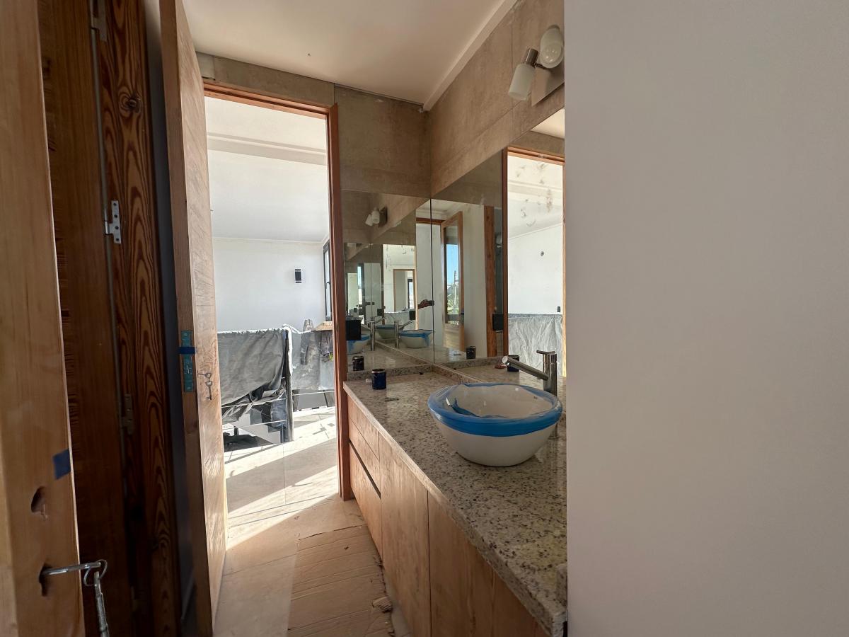 Euskadi Vende Hermosa Casa en El Barrio Las Rocas - El Challao 2