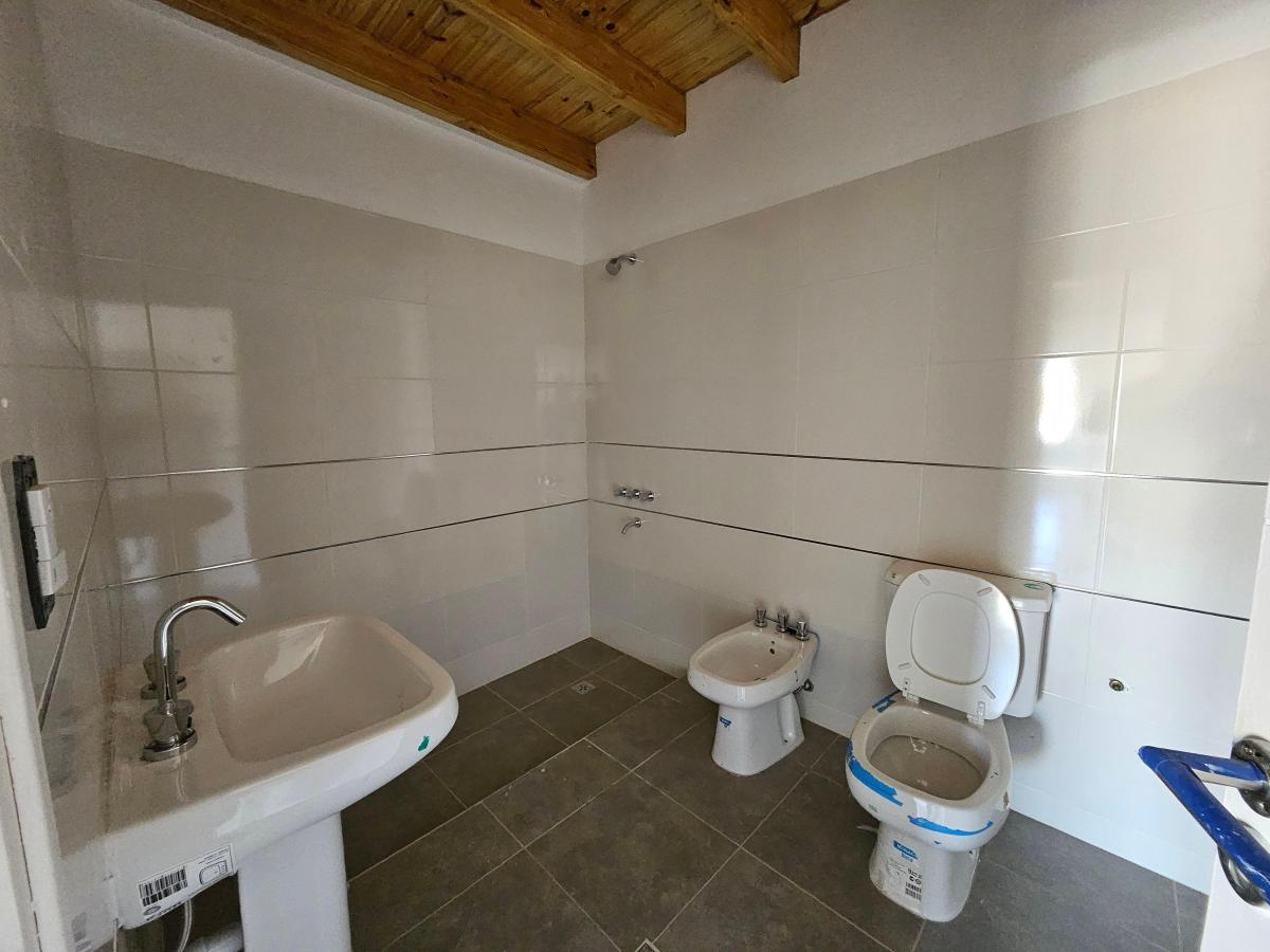 Oportunidad! Venta Casa a Estrenar de 3 Dorm.. Barrio Privado Gllen 2