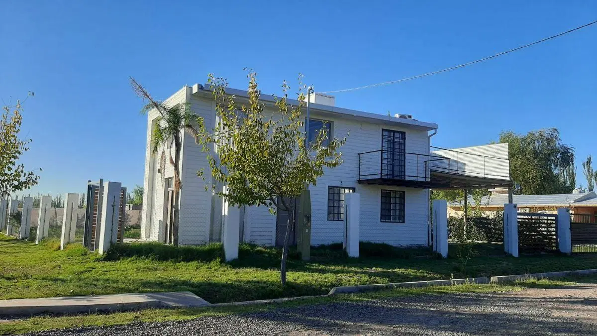 MODERNA CASA ESTILO AMERICANO, APTA CRÉDITO, B° PRIVADO 2