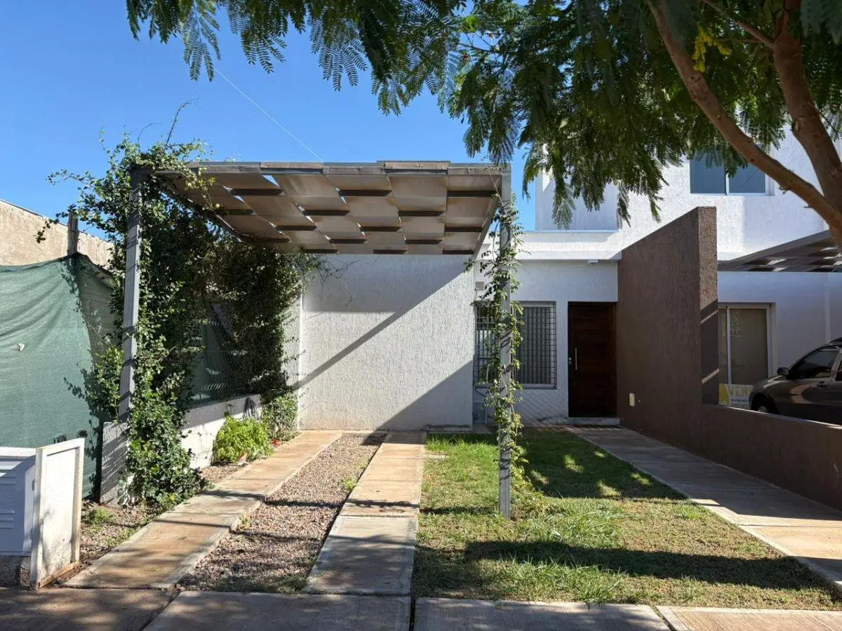 Casa en venta de 2 dormitorios en Barrio Privado Guaymallen. Posesion inmediata 5