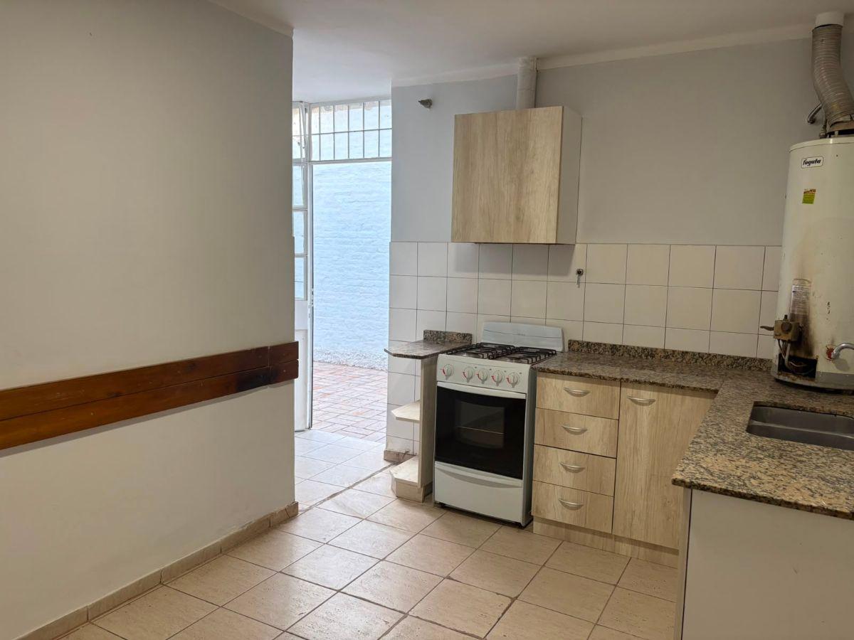 Foto de Casa en alquiler c/ cochera en Gobernador Benegas, imagen 2