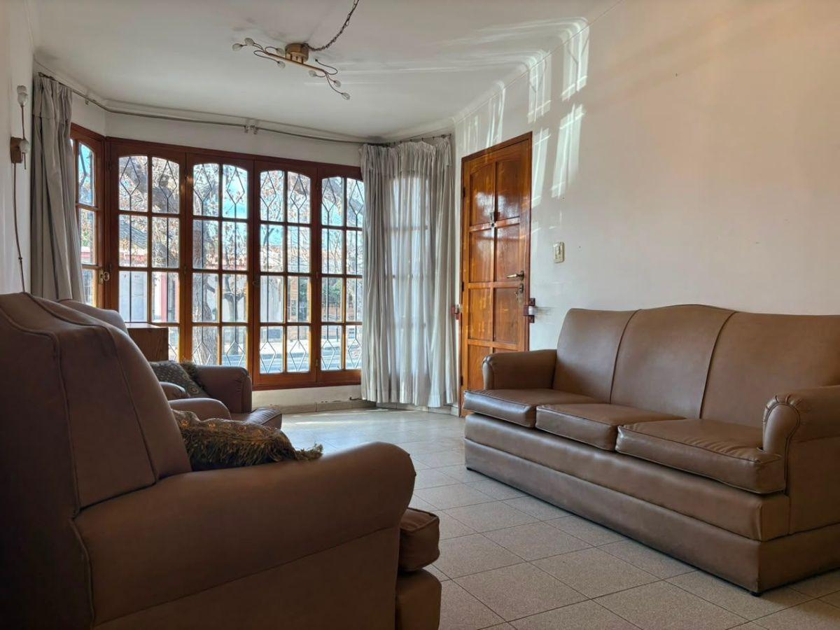 Foto de Casa en venta de 3 dormitorios c/ cochera en Las Cañas, imagen 3