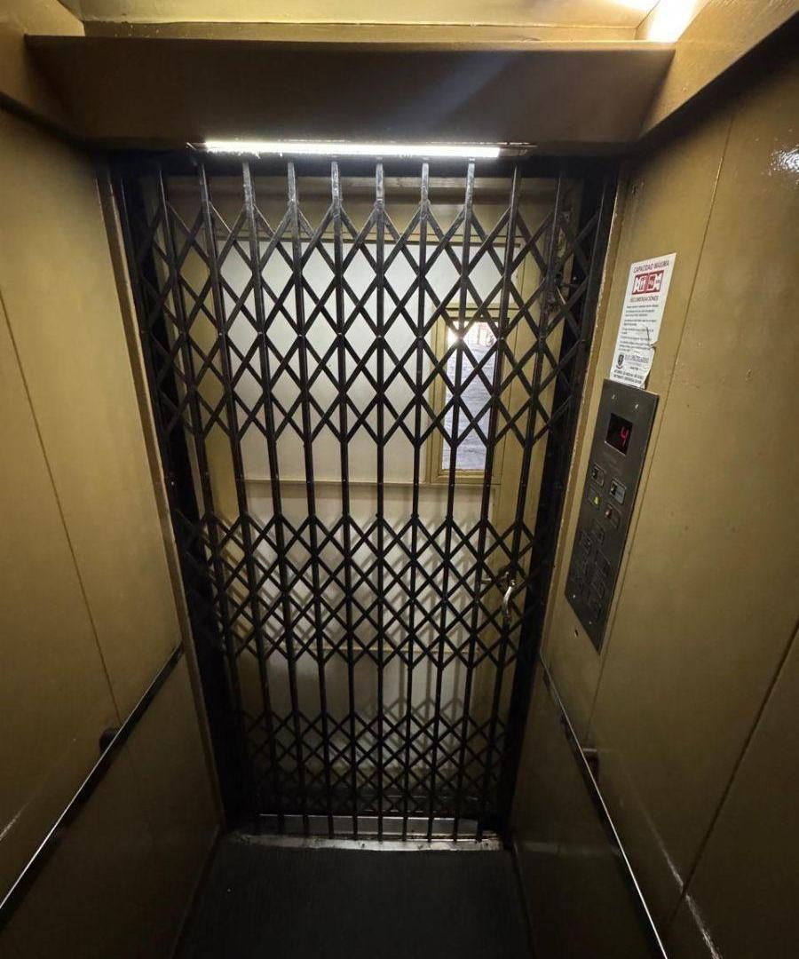 Foto de Venta cochera cubierta en Galería Bamac calle Buenos Aires Cdad Mza, imagen 4
