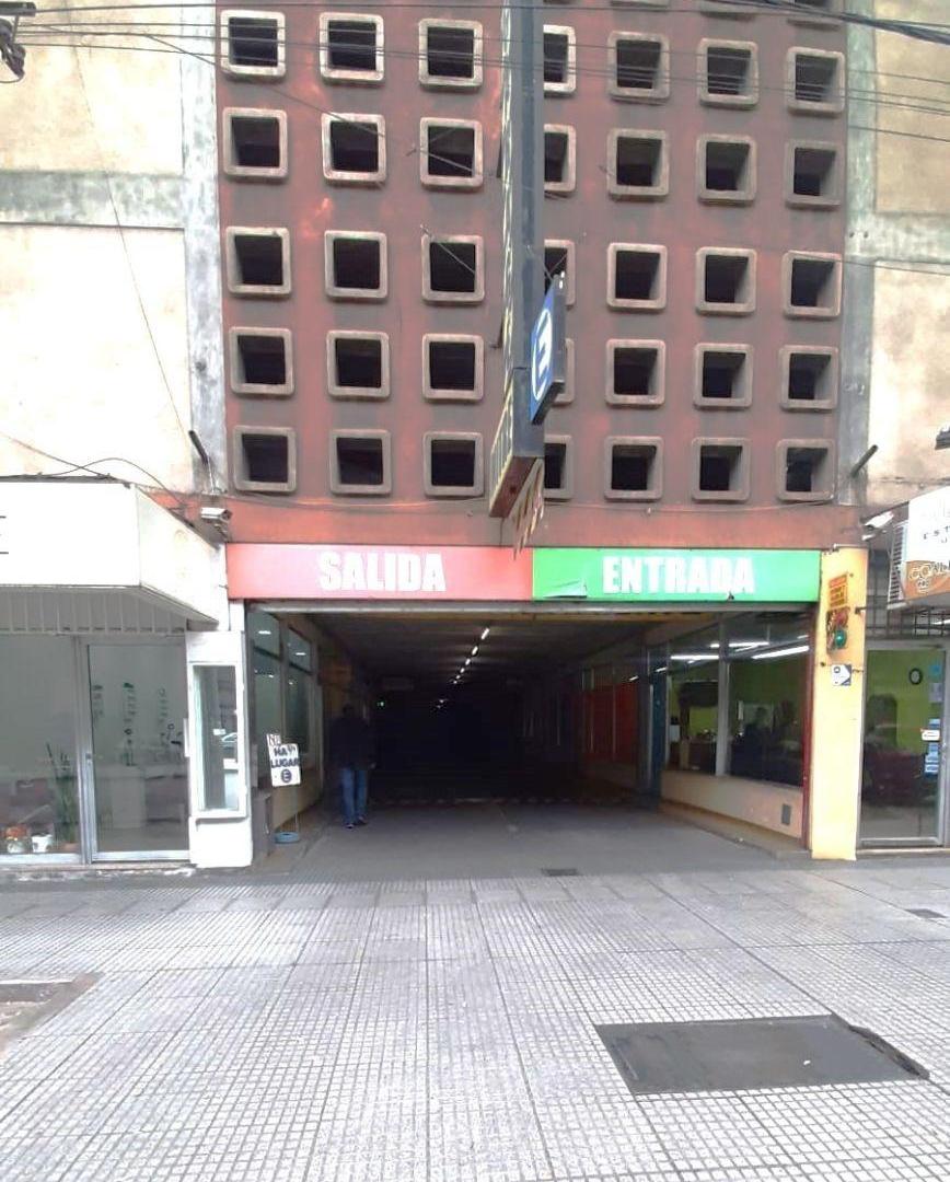 Foto de Cochera cubierta / Microcentro / Mitre casi Las Heras, imagen 2