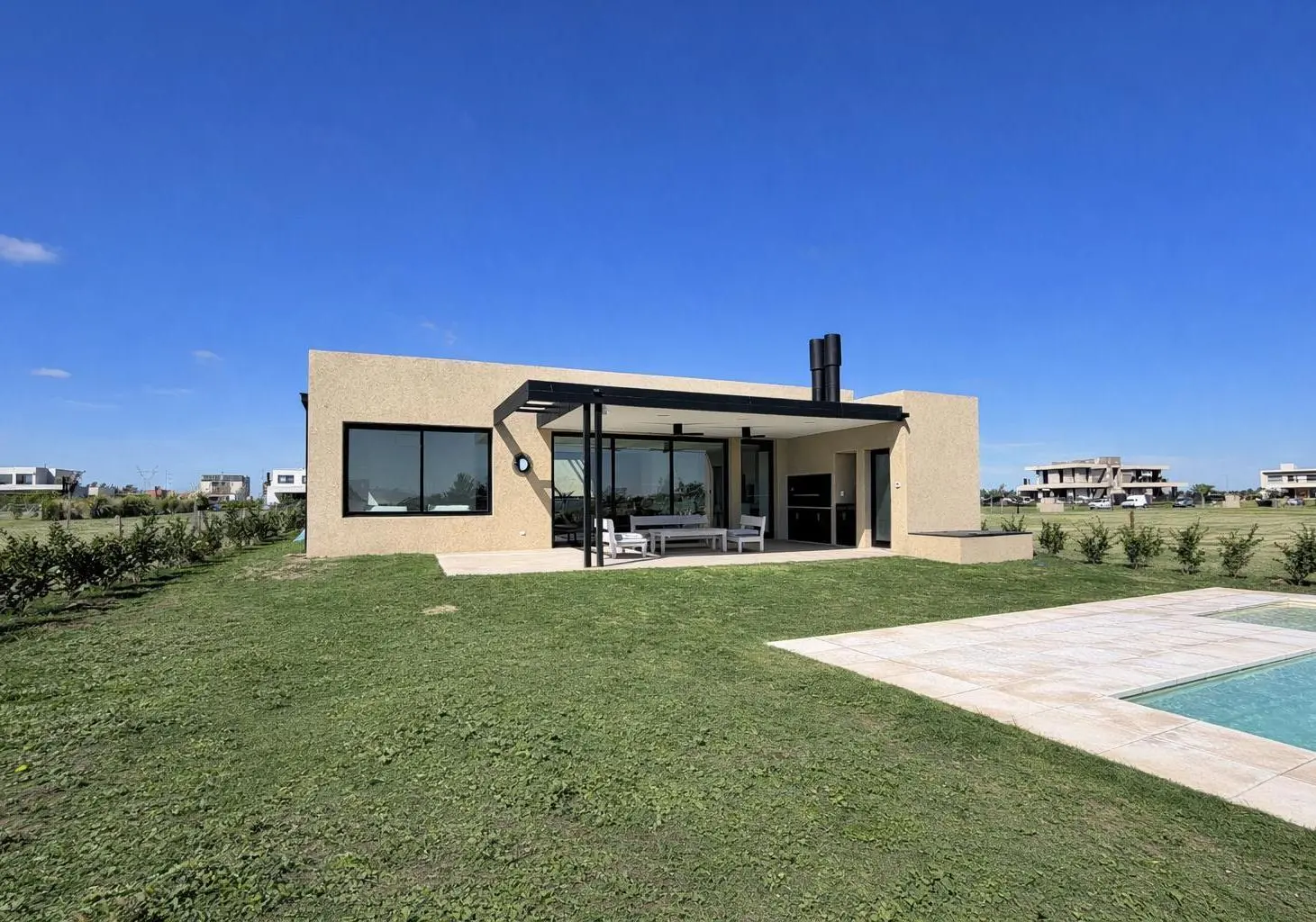 Casa - Fisherton 3