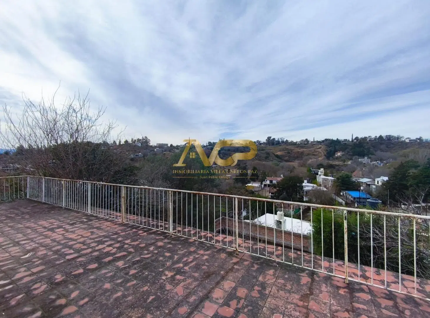Casa   2 Departamentos en venta en Carlos Paz 3