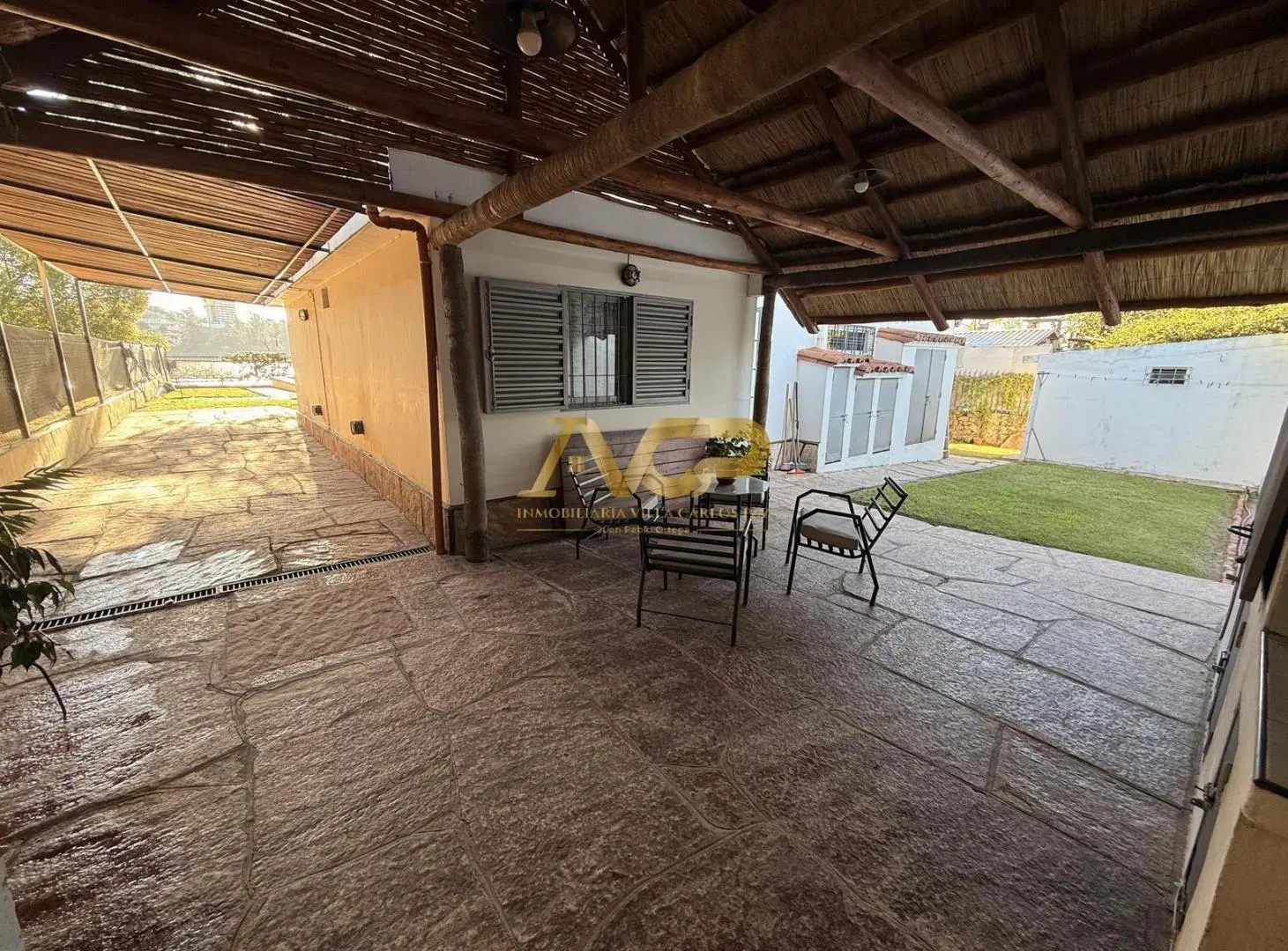 Casa en Venta frente al LAGO, Villa Carlos Paz 4
