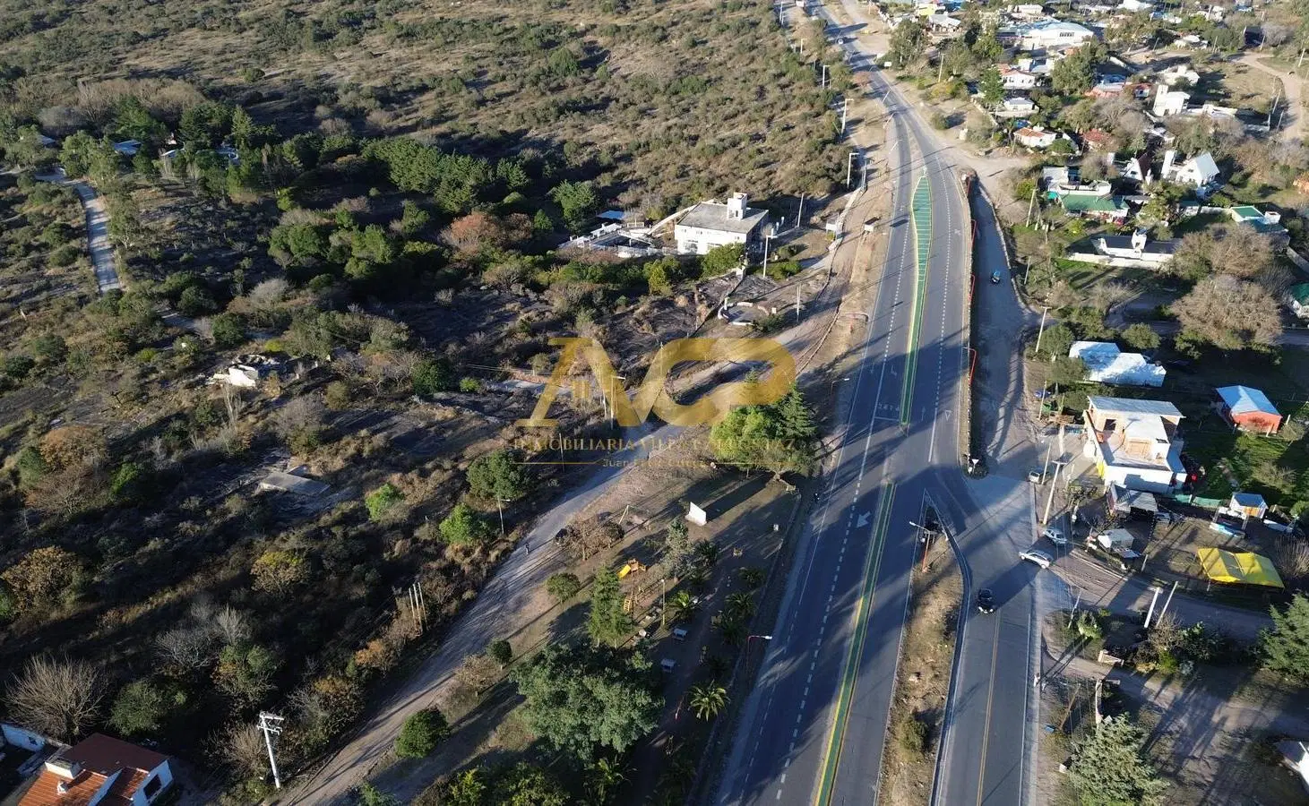 LOTE EN VENTA en Tanti - FRENTE A LA RUTA28 2