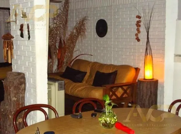 Casa en venta a 50 mts del RÍO en San Antonio 1