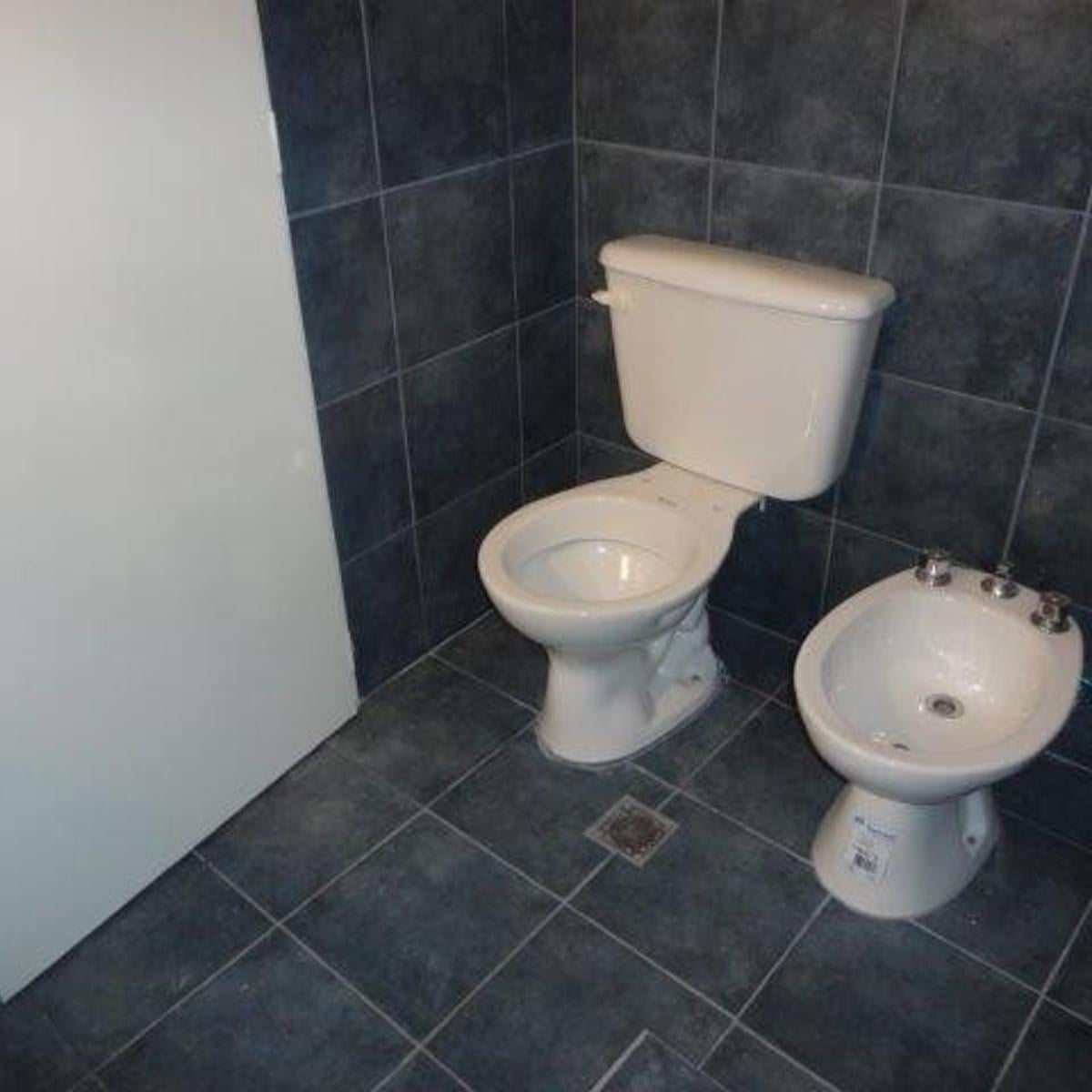Foto de VENTA DE CASA 3 AMBIENTES - CON ENTRADA PARA VEHÍCULO - MONTE GRANDE, imagen 5