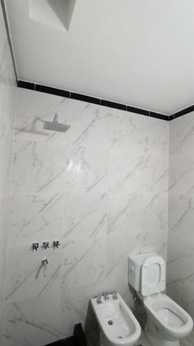 VENTA DE DEPARTAMENTO 3 AMBIENTES TIPO PH - DETALLES DE CATEGORIA - FONDO LIBRE- PLANTA BAJA - LOMAS