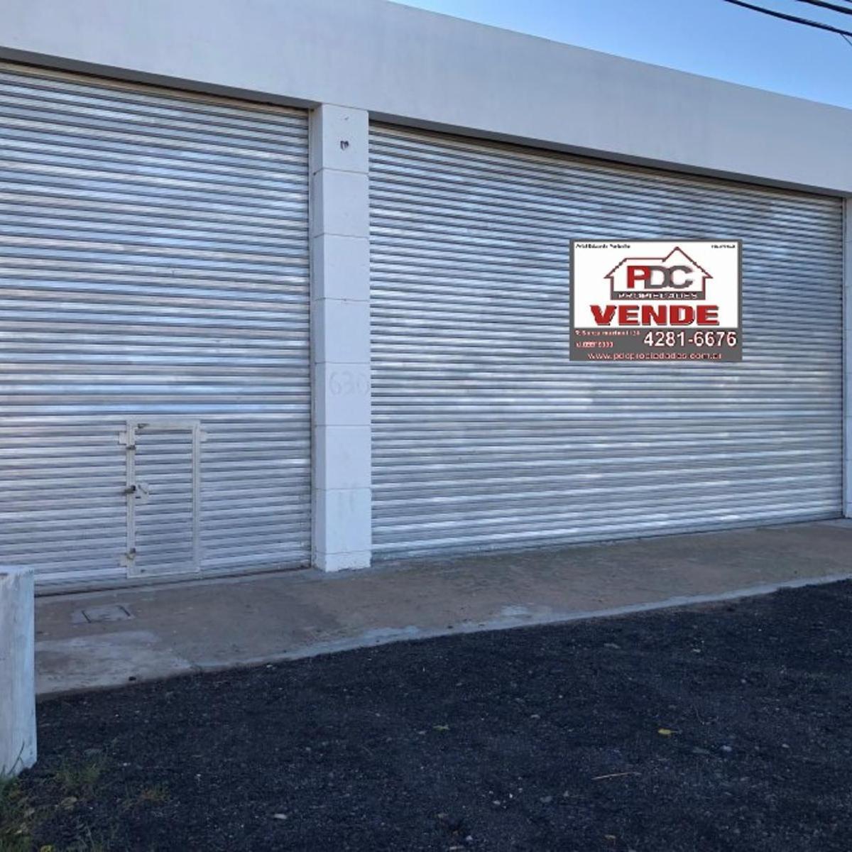 Venta de Excelente Galpon de 200 m² Sobre Lote de 460 m² - Sobre Ruta 4 Ex Camino de Cintura 1