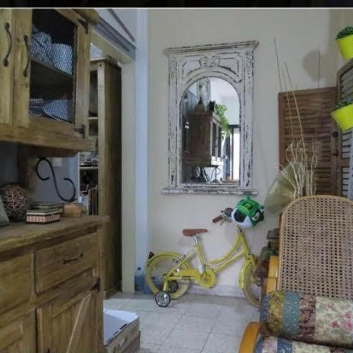Venta de Amplio Departamento 2 Ambientes en Centro de Banfield Oeste - Sobre Yrigoyen 3