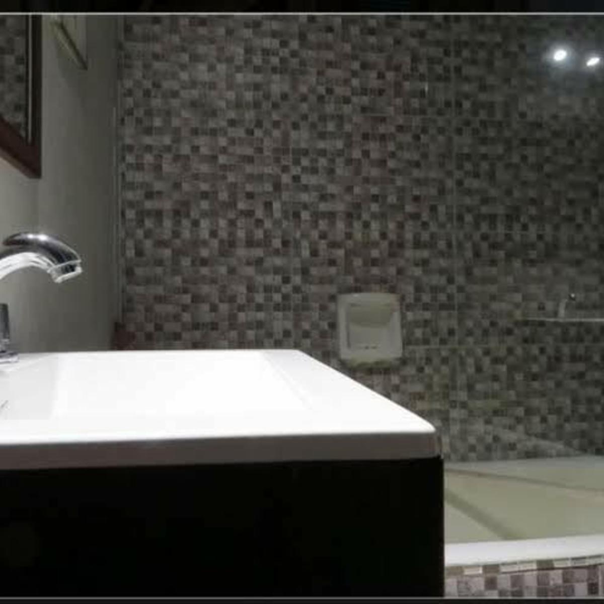 Venta de Amplio Departamento 2 Ambientes en Centro de Banfield Oeste - Sobre Yrigoyen 2
