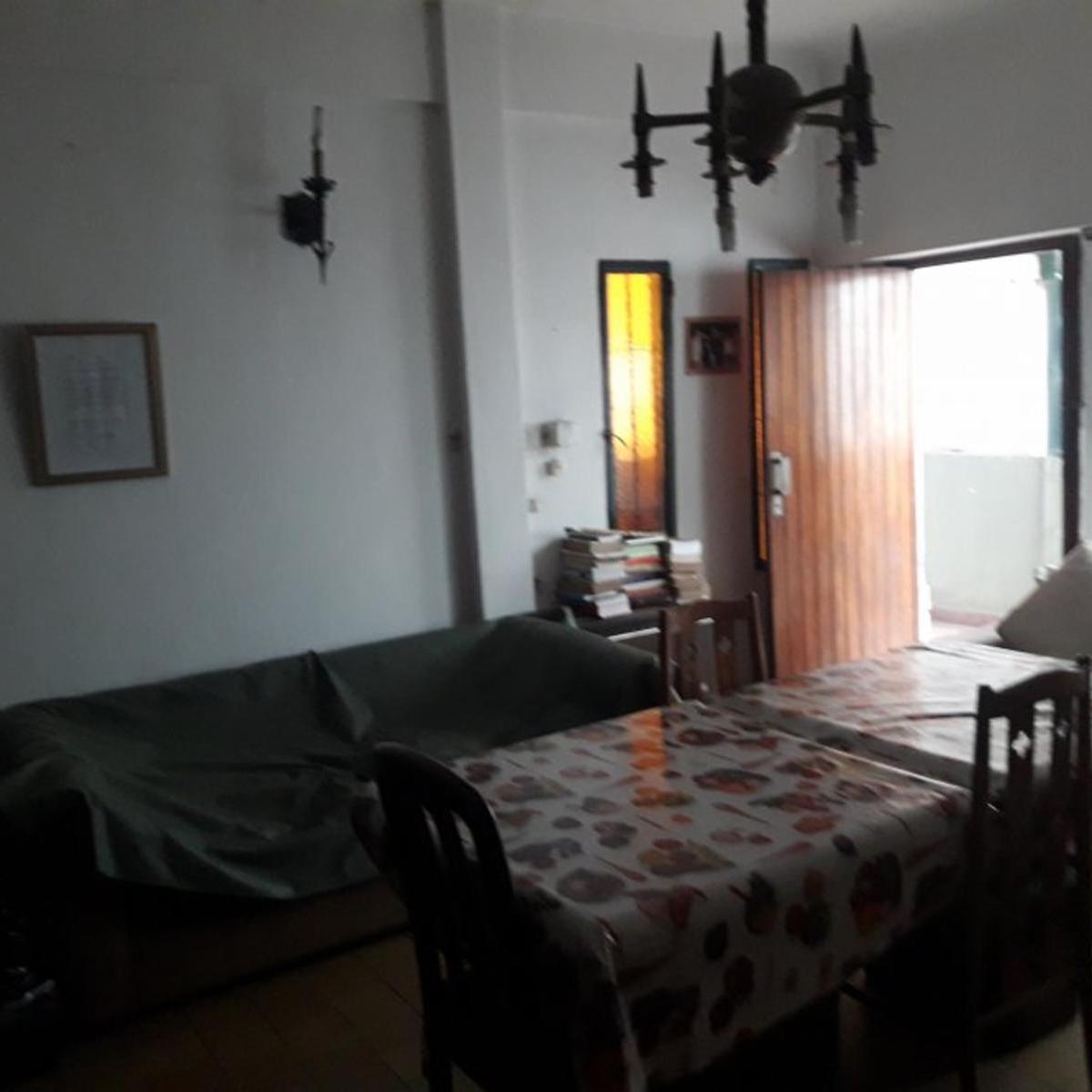 Foto de VENTA DE CASA 6 AMBIENTES MÁS LOCAL COMERCIAL - TODOS LOS DESTINOS, imagen 3