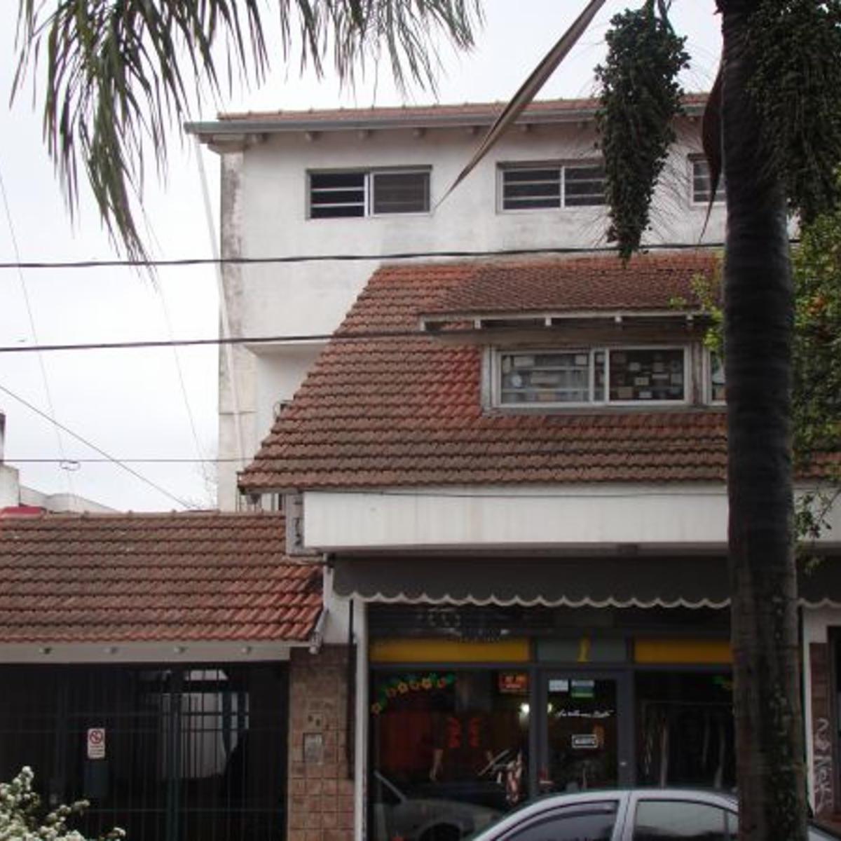 Foto de VENTA DE CASA 6 AMBIENTES MÁS LOCAL COMERCIAL - TODOS LOS DESTINOS, imagen 4