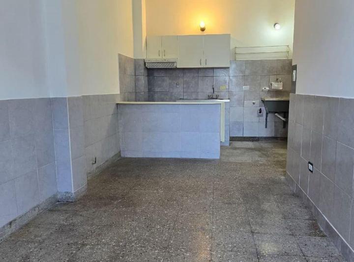 ALQUILER DE EXCELENTE DEPARTAMENTO 2 AMBIENTES EN PLANTA BAJA - LUIS GUILLÓN 3