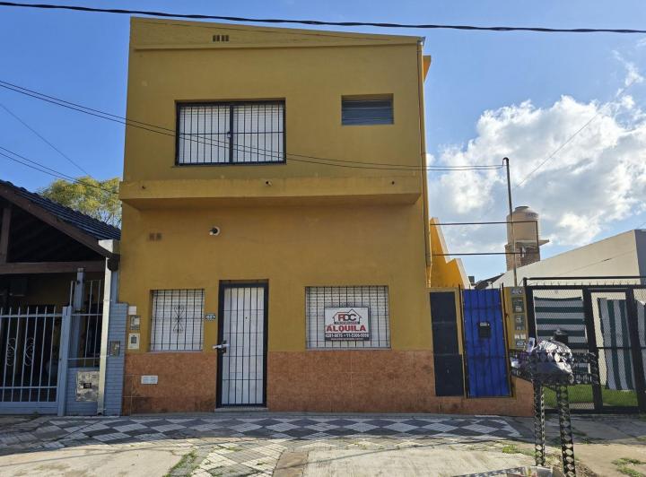 ALQUILER DE EXCELENTE DEPARTAMENTO 2 AMBIENTES EN PLANTA BAJA - LUIS GUILLÓN 2