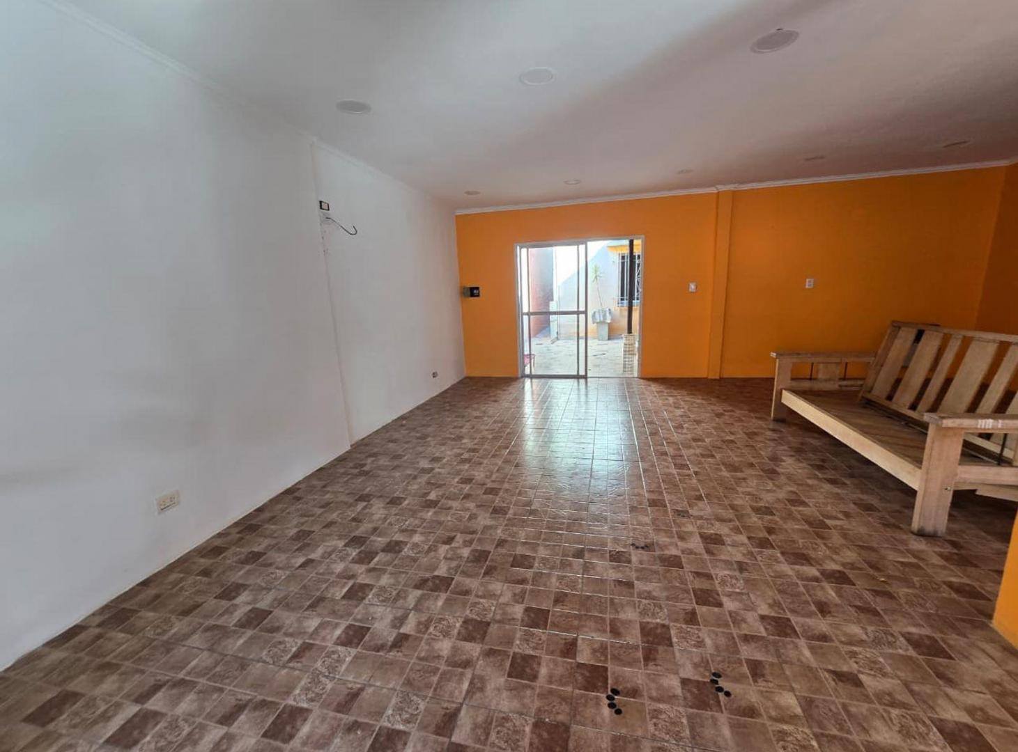 Foto de ALQUILER DE CASA 4 AMBIENTES CON PILETA DE NATACION - MONTE GRANDE, imagen 2