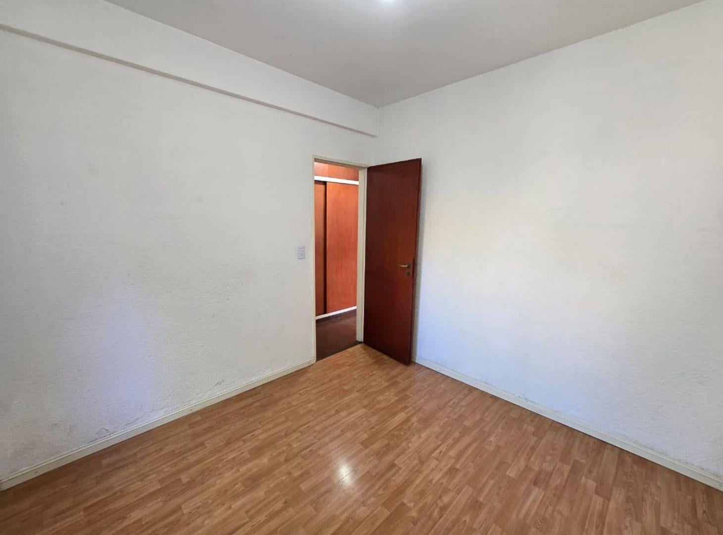 Foto de ALQUILER DE DEPARTAMENTO 3 AMBIENTES EN BARRIO COCA COLA - MONTE GRANDE, imagen 4
