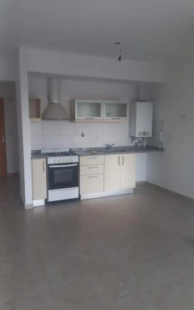 VENTA DE DEPARTAMENTO 2 AMBIENTES EN PLENO CENTRO DE MONTE GRANDE - APTO A CREDITO HIPOTECARIO 4
