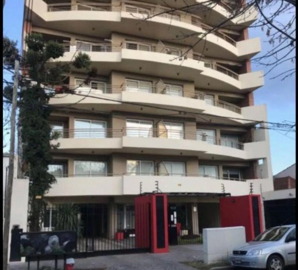 VENTA DE DEPARTAMENTO 2 AMBIENTES EN PLENO CENTRO DE MONTE GRANDE - APTO A CREDITO HIPOTECARIO 1