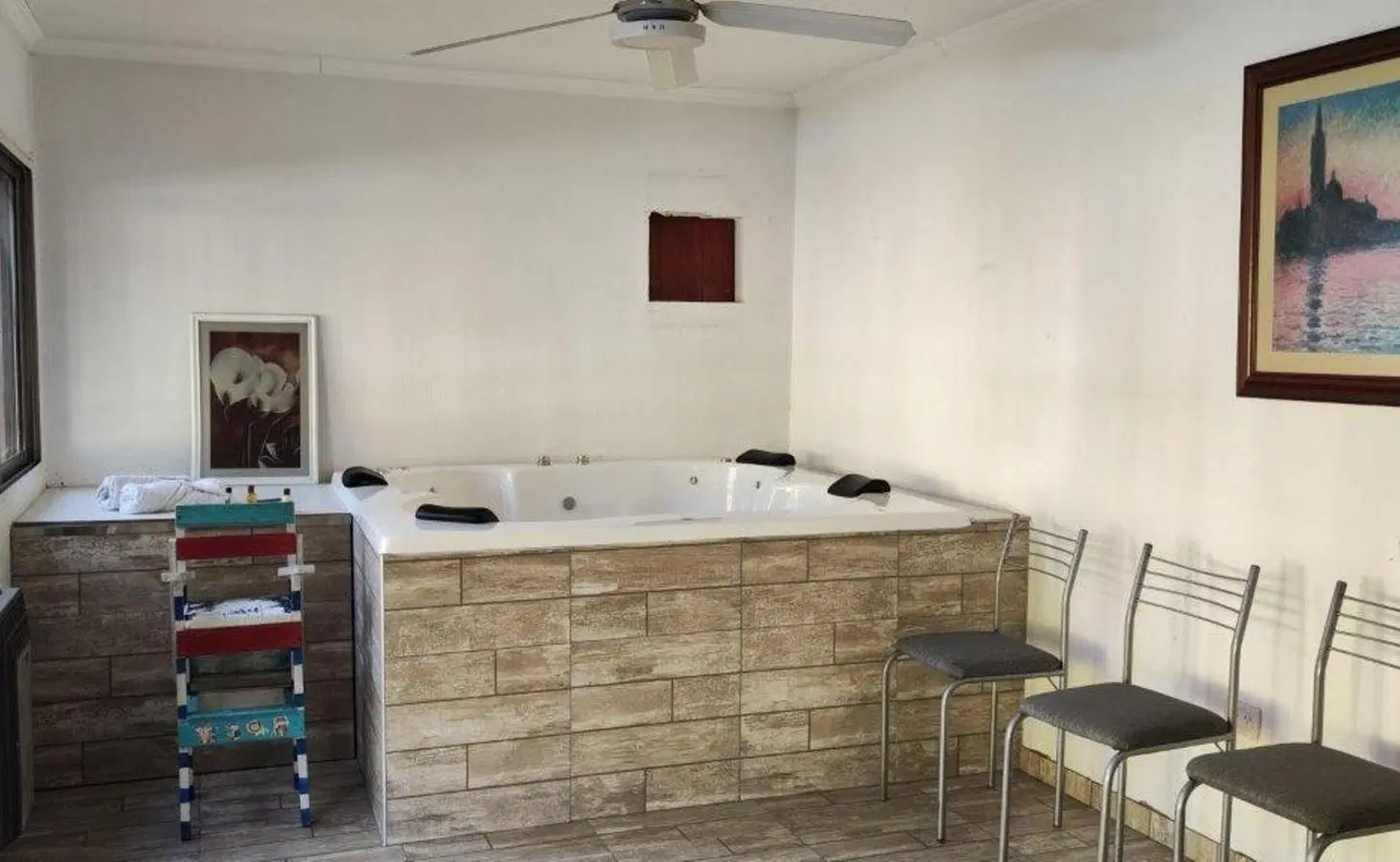 ALQUILER DE IMPECABLE CASA 9 AMBIENTES CON PILETA - LOTE DE 800 M² - MONTE GRANDE 5