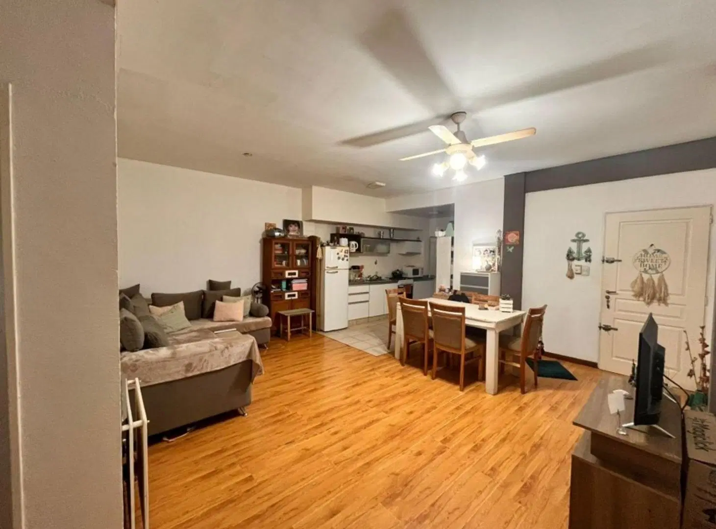 VENTA DE EXCELENTE DEPARTAMENTO EN CENTRO DE LOMAS DE ZAMORA - APTO CREDITO HIPOTECARIO 8