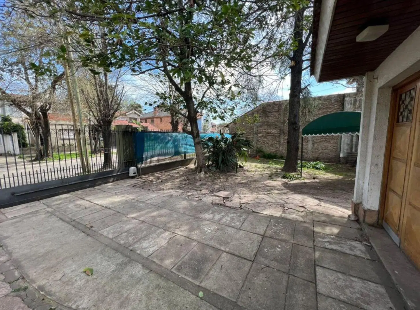 VENTA DE LINDA CASA 4 AMBIENTES EN ZONA CENTRO MONTE GRANDE - SOBRE DE 800 M² 2