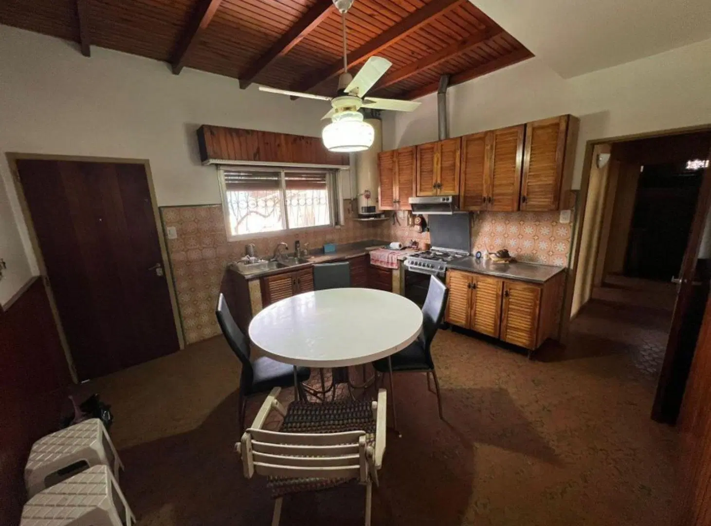 VENTA DE LINDA CASA 4 AMBIENTES EN ZONA CENTRO MONTE GRANDE - SOBRE DE 800 M² 1