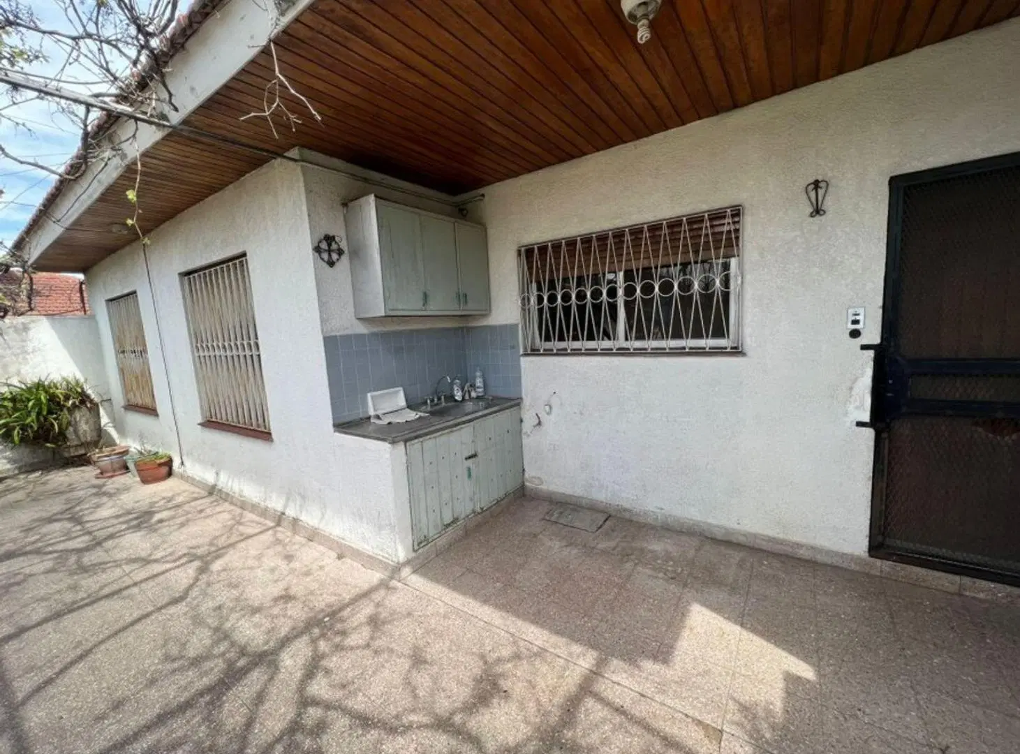 VENTA DE LINDA CASA 4 AMBIENTES EN ZONA CENTRO MONTE GRANDE - SOBRE DE 800 M² 3
