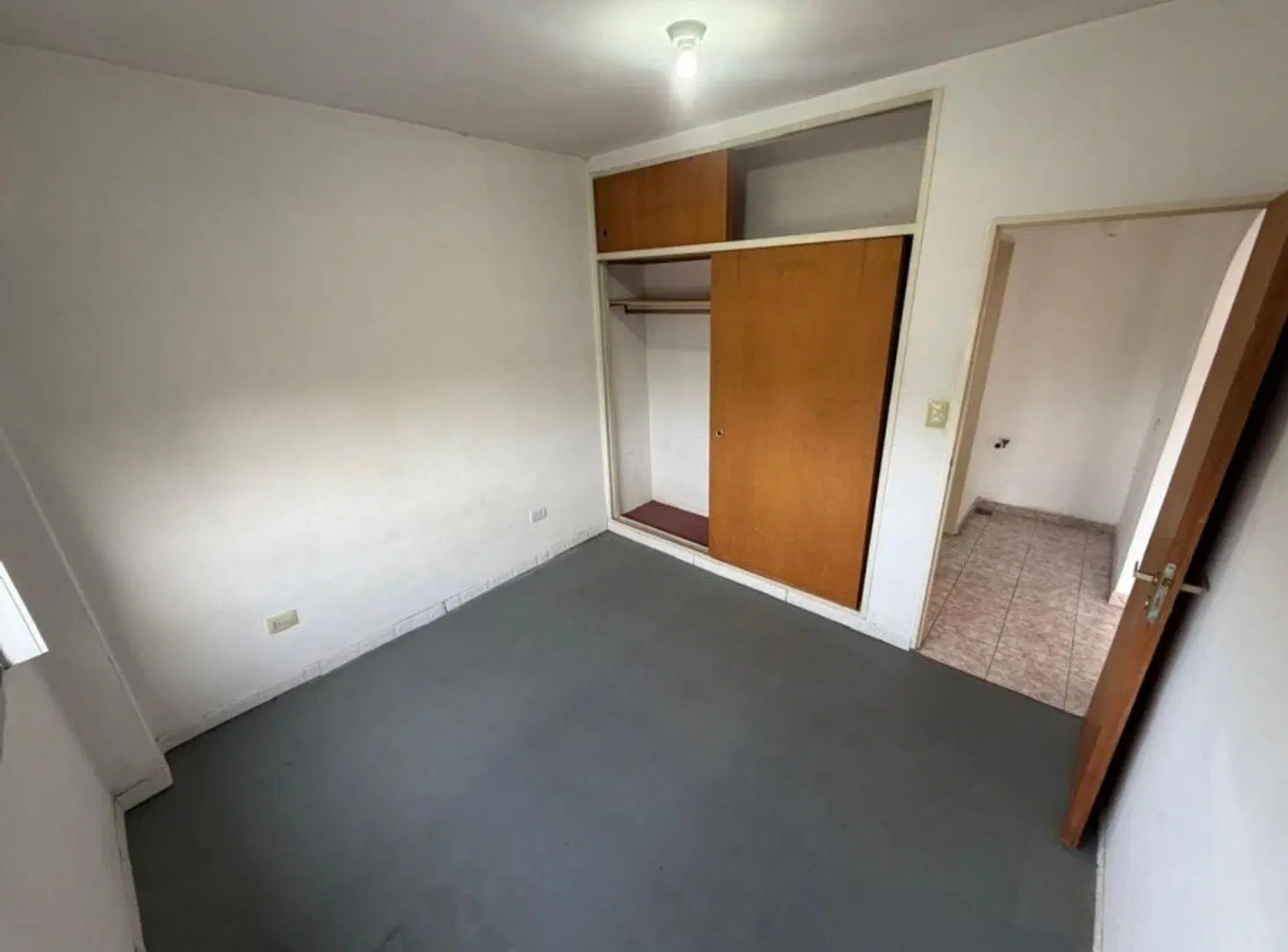 VENTA DE DEPARTAMENTO 2 AMBIENTES CON COCHERA EN MONTE GRANDE 2