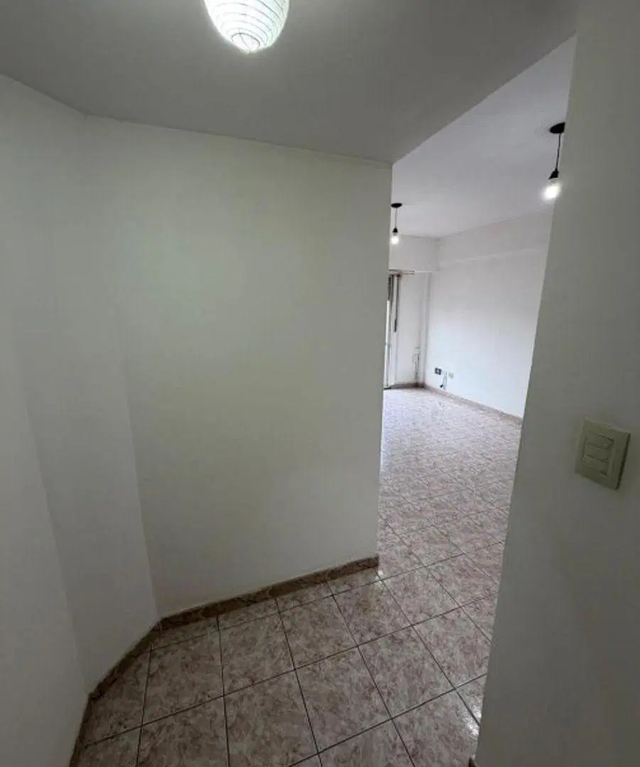 VENTA DE DEPARTAMENTO 2 AMBIENTES CON COCHERA EN MONTE GRANDE 4