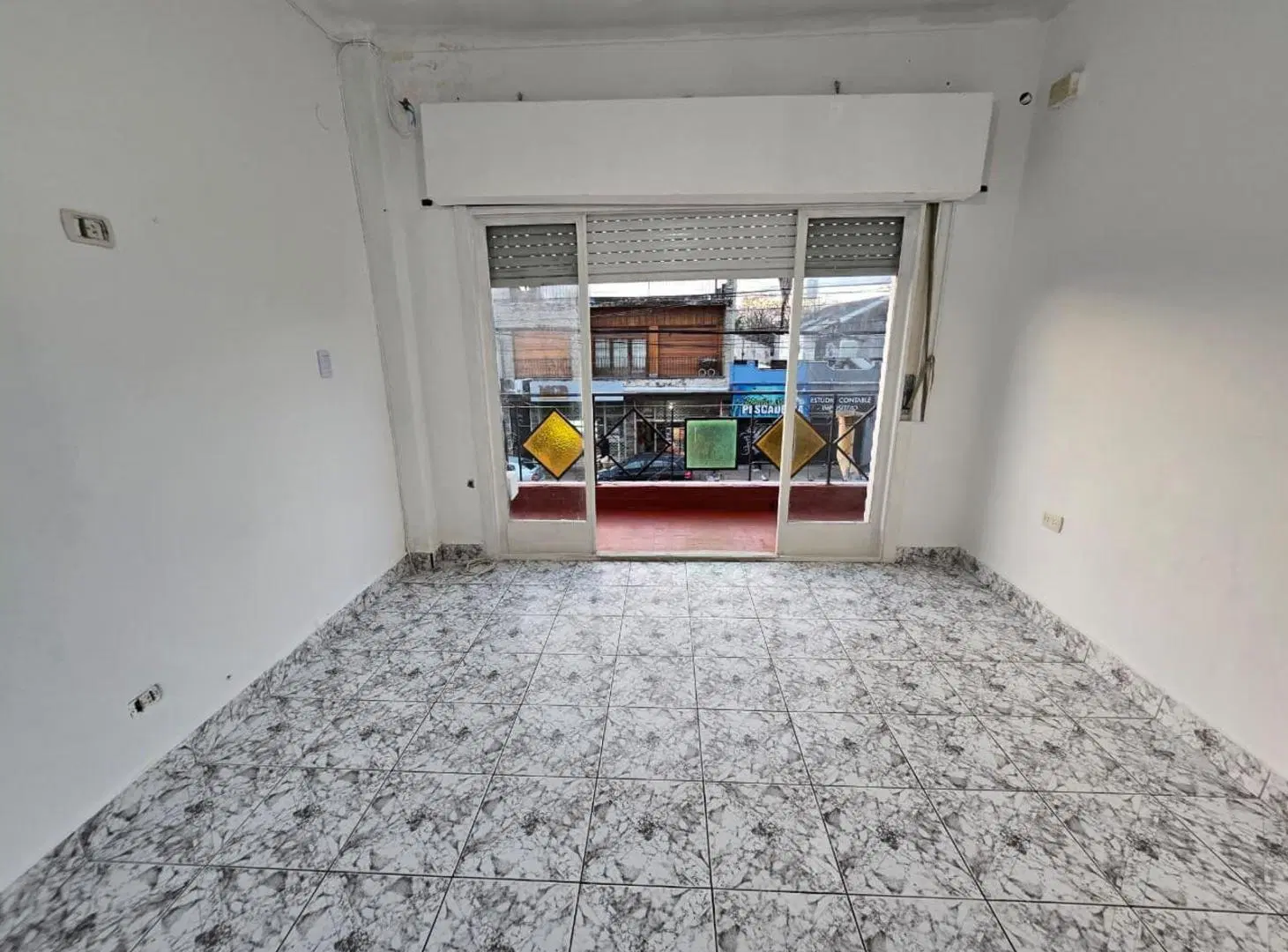 ALQUILER DE DEPARTAMENTO 3 AMBIENTES SOBRE AVENIDA BVARD. BS. AS. - MONTE GRANDE 4