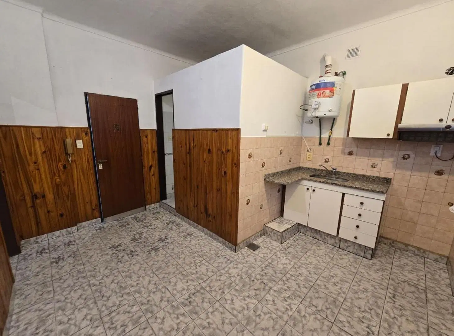 ALQUILER DE DEPARTAMENTO 2 AMBIENTES EN MONTE GRANDE - SOBRE AVENIDA BOULEVARD BUENOS AIRES 2