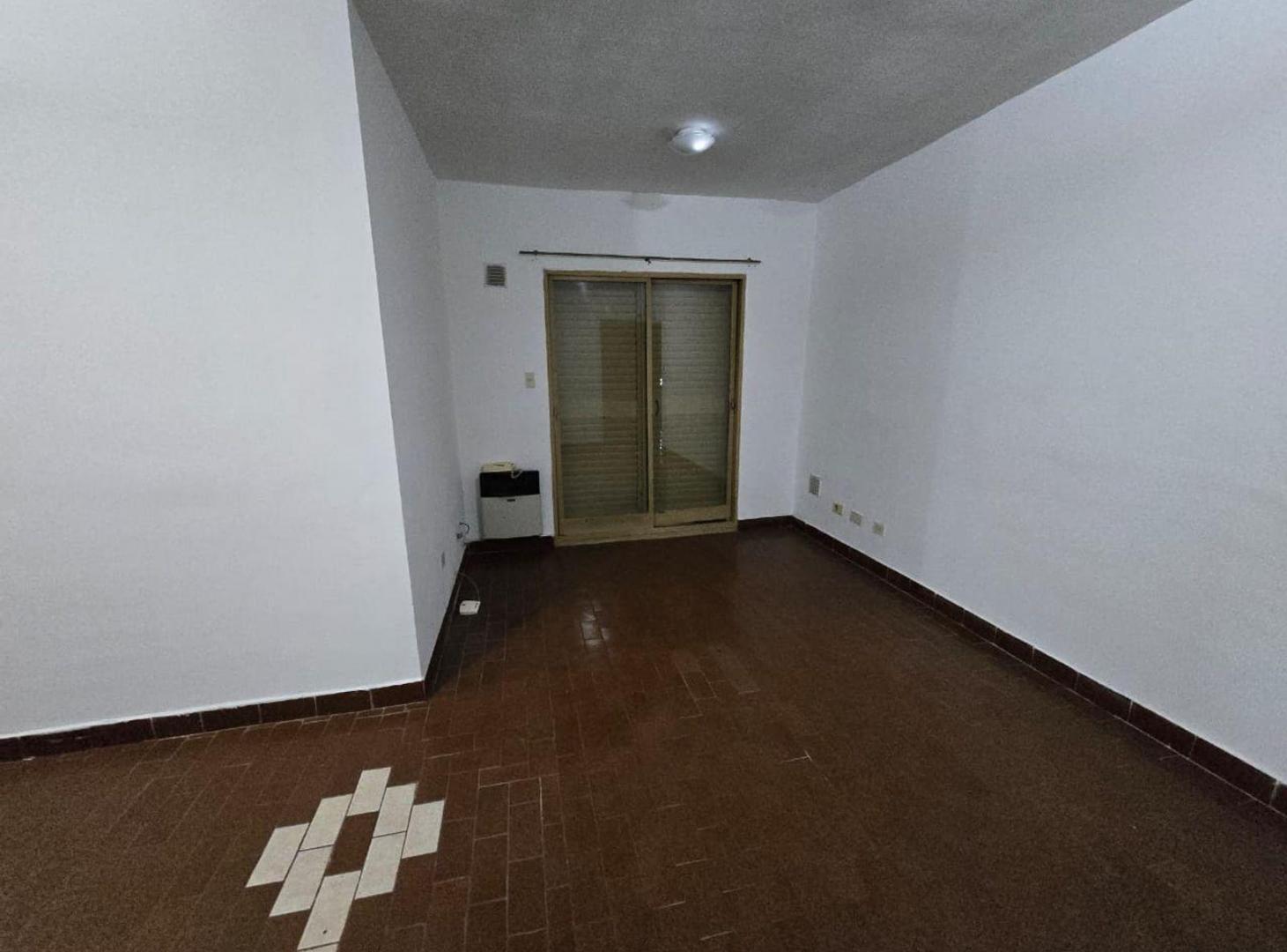 Foto de ALQUILER DE DEPARTAMENTO 3 AMBIENTES EN BARRIO COCA COLA - MONTE GRANDE, imagen 1