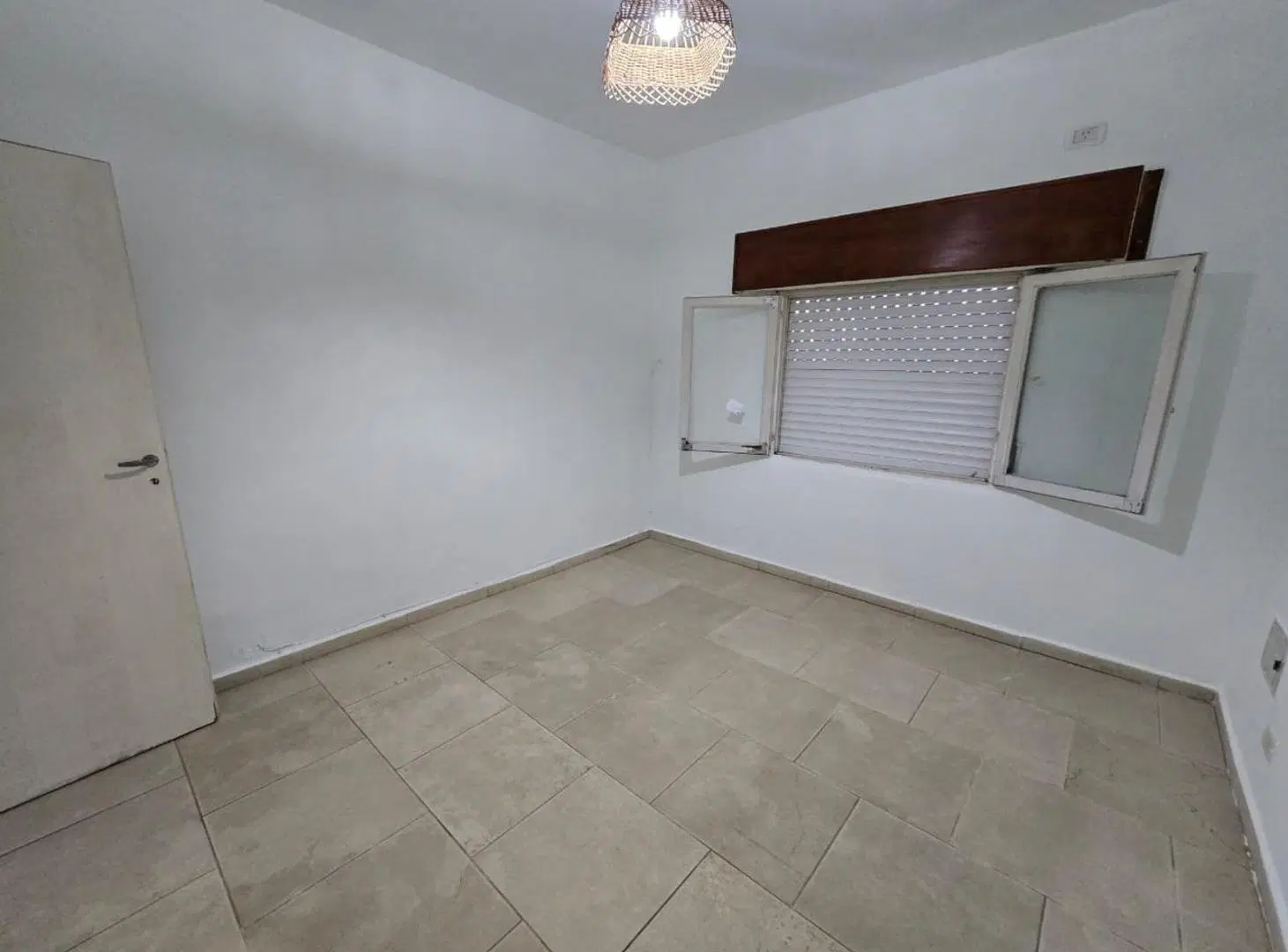ALQUILER DE CASA 3 AMBIENTES EN MONTE GRANDE - CON ESPACIO DE ESTACIONAMIENTO 8