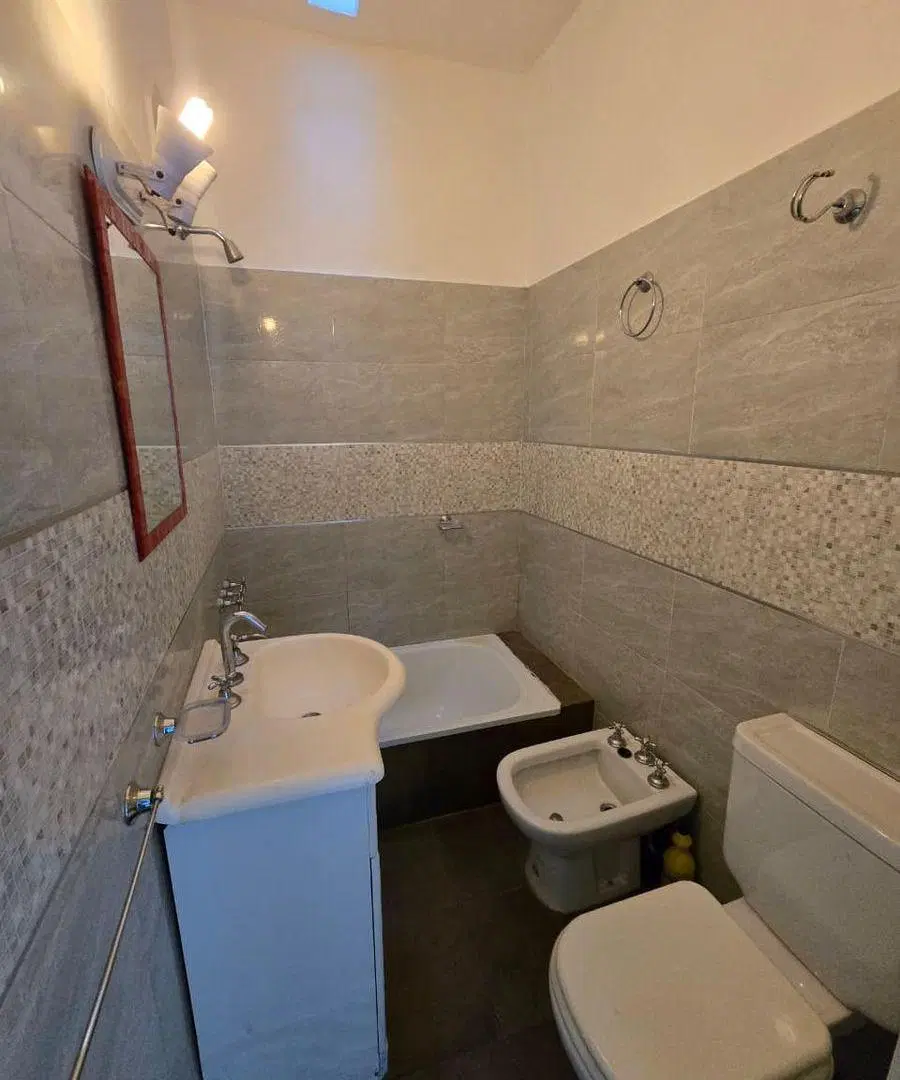 ALQUILER DE CASA 3 AMBIENTES EN MONTE GRANDE - CON ESPACIO DE ESTACIONAMIENTO 3