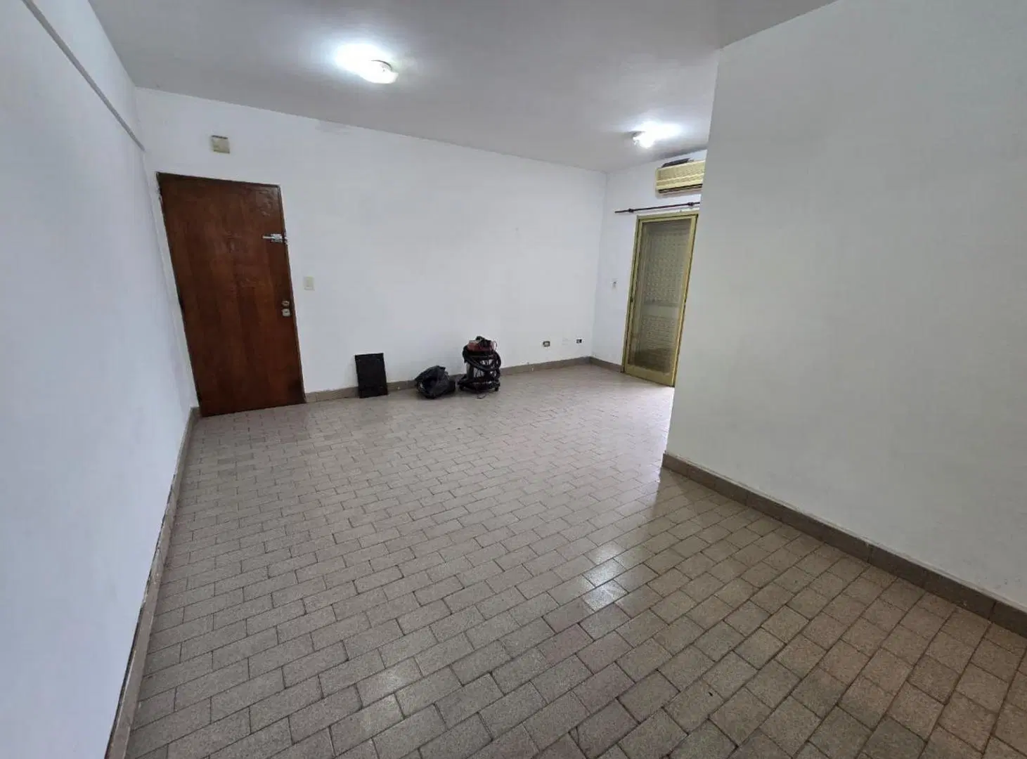 ALQUILER DE DEPARTAMENTO 3 AMBIENTES EN BARRIO COCA COLA - MONTE GRANDE - SOBRE AV. R. SANTAMARINA 2