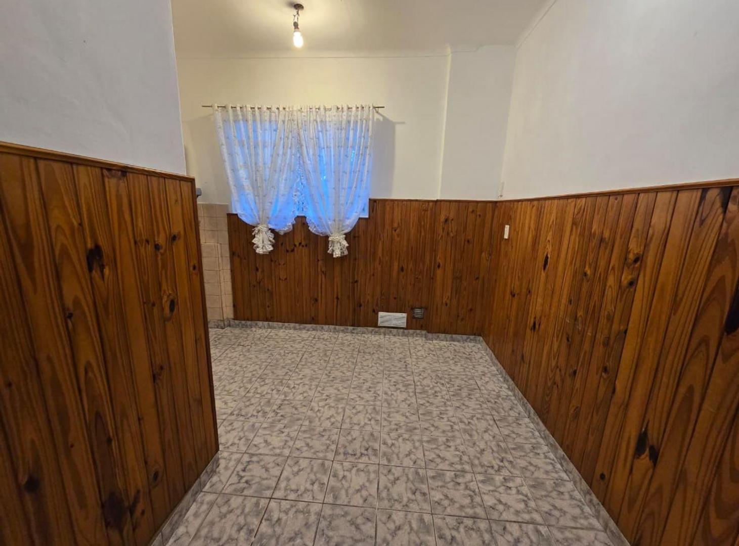 Foto de ALQUILER DE DEPARTAMENTO 2 AMBIENTES EN MONTE GRANDE - CON COCHERA, imagen 1