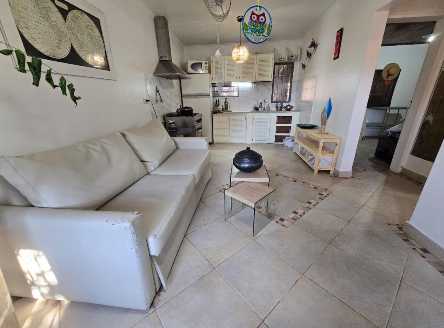 Foto de VENTA DE CASA 4 AMBIENTES EN MONTE GRANDE - EN ESQUINA, imagen 2