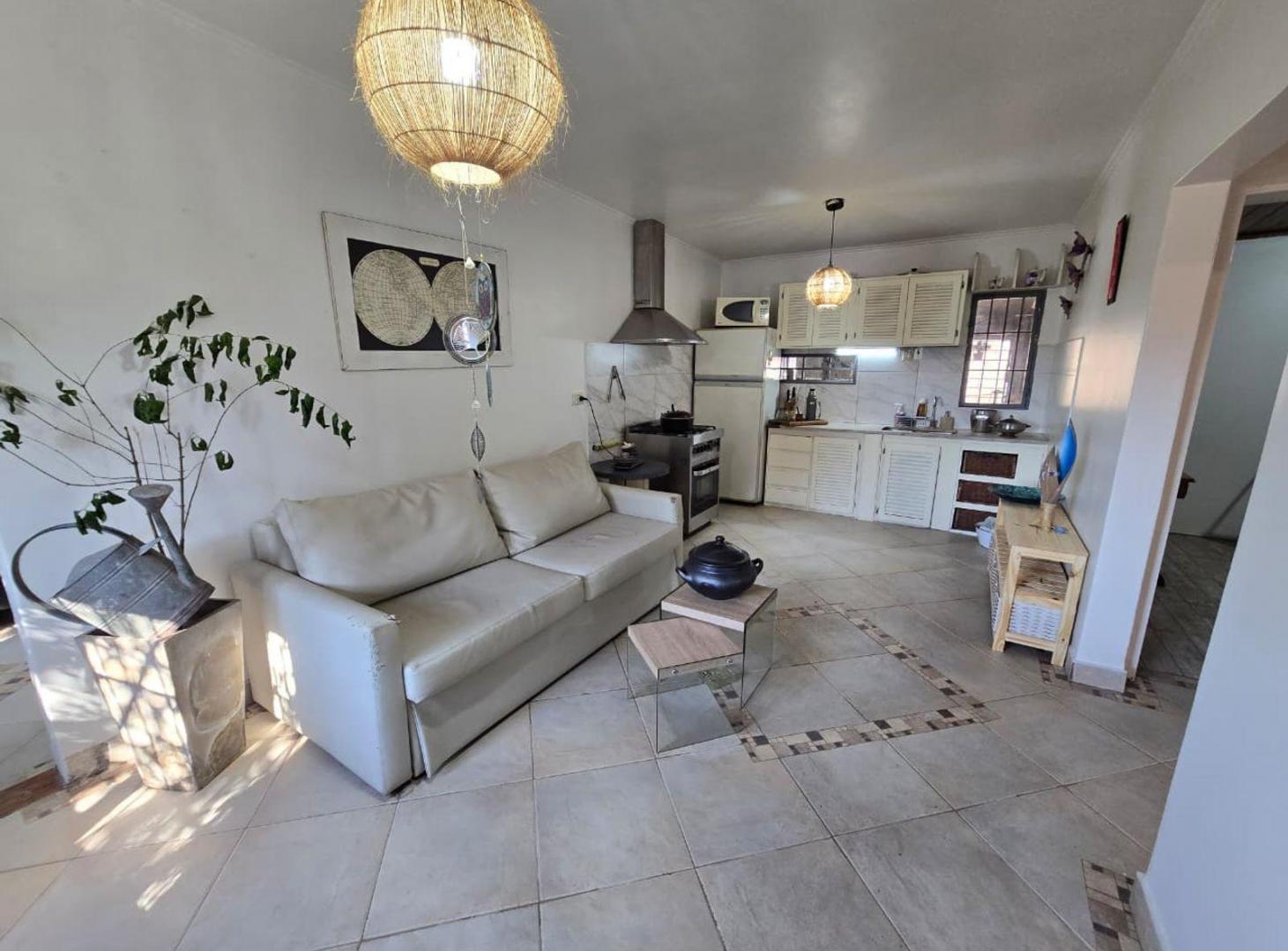 Foto de VENTA DE CASA 4 AMBIENTES EN MONTE GRANDE - EN ESQUINA, imagen 3