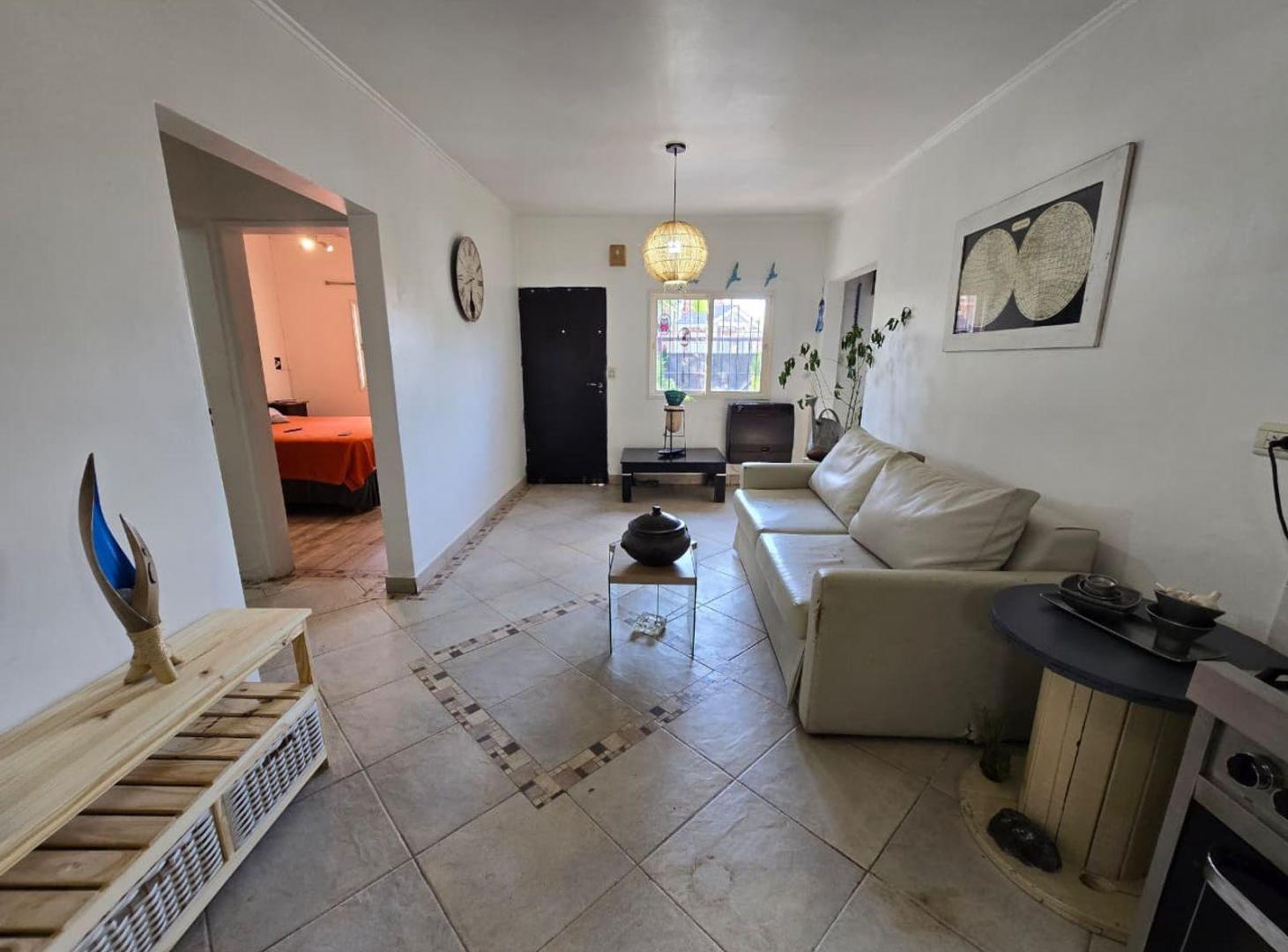 Foto de VENTA DE CASA 4 AMBIENTES EN MONTE GRANDE - EN ESQUINA, imagen 1