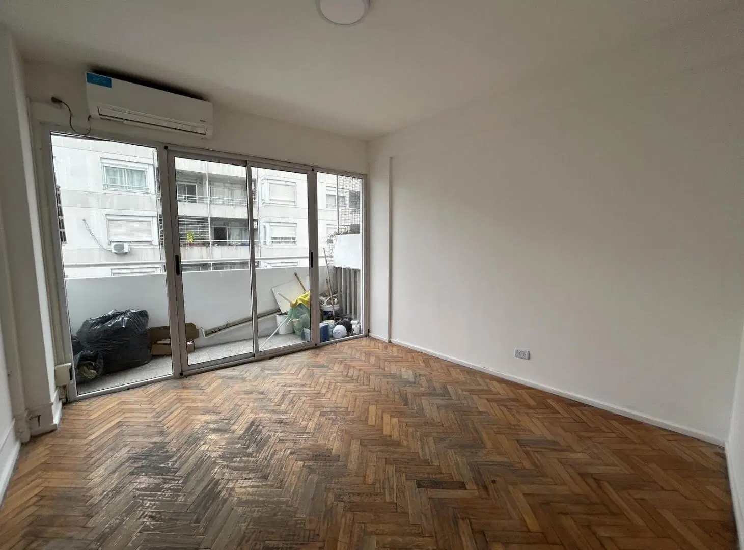 Departamento dos ambientes en alquiler en Recoleta 1